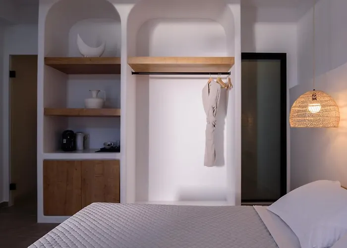 Elia Caldera Fira (Santorini)